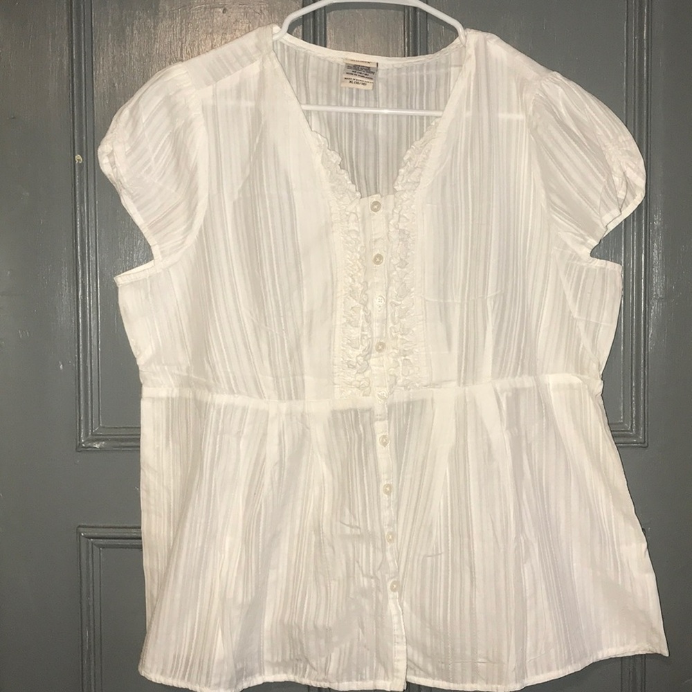 white cropped sleeve blouse❤️